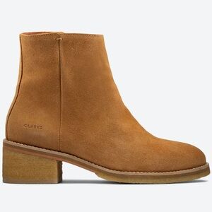 CLARKS ORIGINALS s6.5’Amara Crepe’ suede ankle boot-look NEW-2”heel/.5”platform
